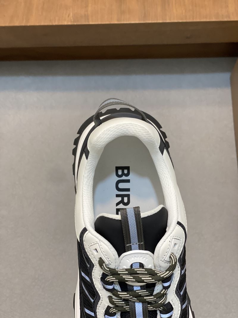 Burberry Low Shoes